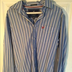 American Eagle Button Up
